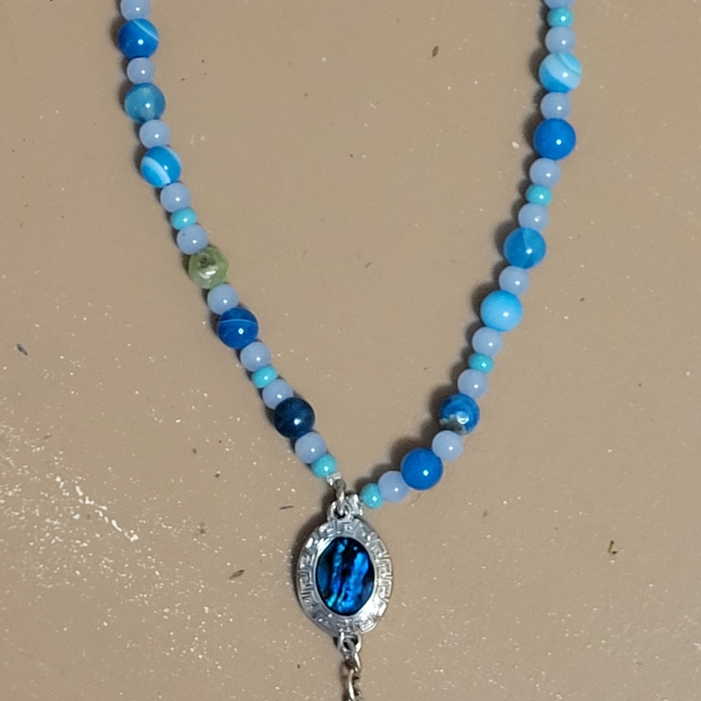 Beaded wristlet keychain